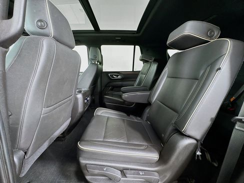 Used 2021 Chevrolet Tahoe Premier w/ Premium Package image 26