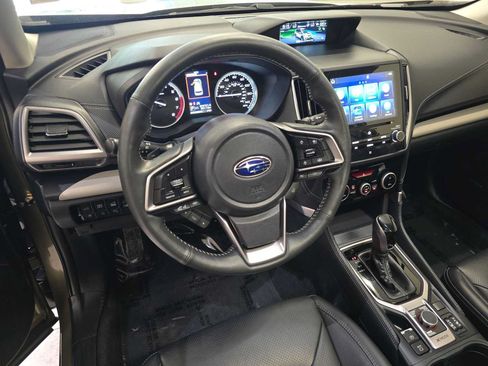 Used 2022 Subaru Forester Limited AWD/4WD image 2