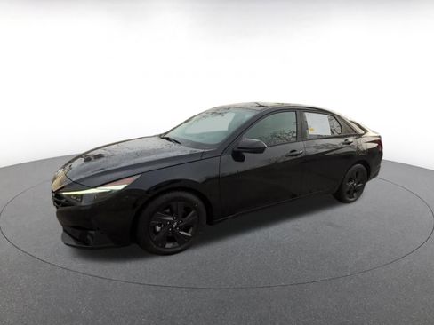 Used 2021 Hyundai Elantra SEL image 8