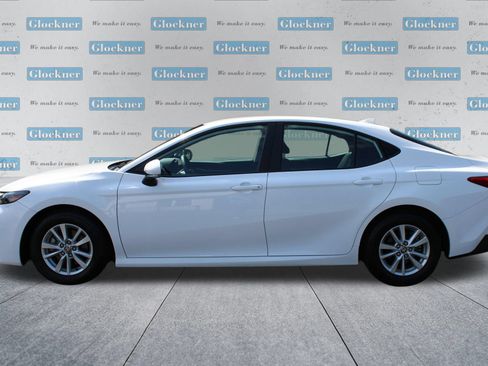 Used 2025 Toyota Camry LE FWD image 11
