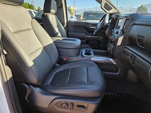 Used 2021 Chevrolet Silverado 1500 LTZ w/ Z71 Off-Road Package AWD/4WD image 31