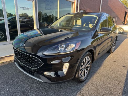 Used 2020 Ford Escape Titanium FWD image 5