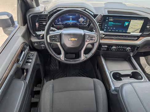 Used 2025 Chevrolet Silverado 2500 LT AWD/4WD image 17