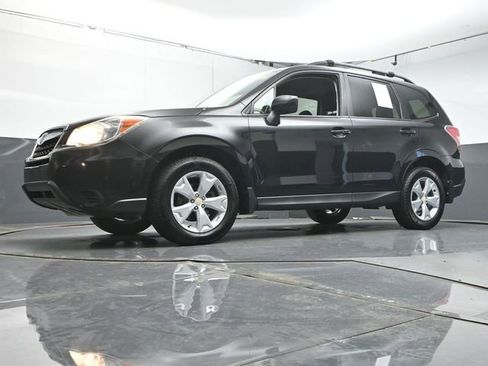 Used 2015 Subaru Forester 2.5i Premium w/ All-Weather Package AWD/4WD image 34
