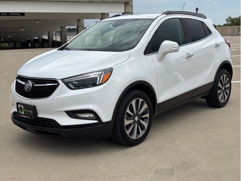 Used 2019 Buick Encore Essence AWD/4WD image 3
