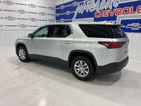 Used 2022 Chevrolet Traverse LS image 4