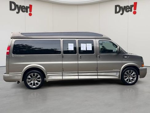 Used 2023 GMC Savana 2500 Extended RWD image 7