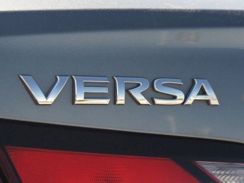 Used 2020 Nissan Versa SV image 17