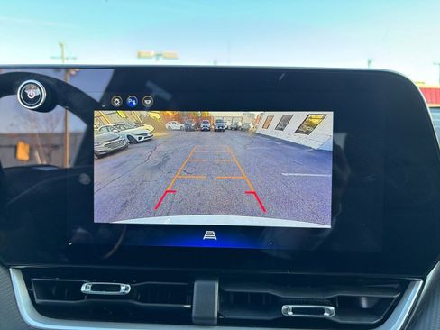 Used 2025 Chevrolet Equinox LT image 17