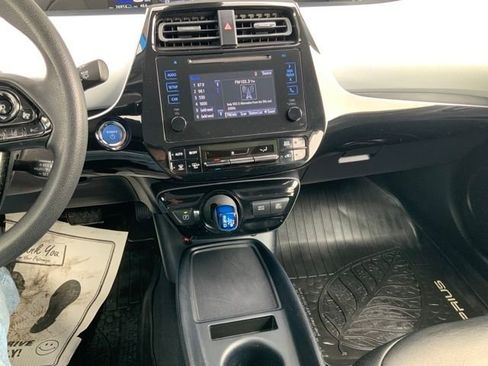 Used 2019 Toyota Prius LE image 22