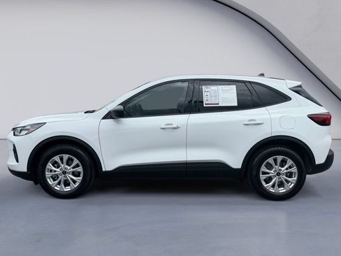 Used 2025 Ford Escape Active FWD image 2