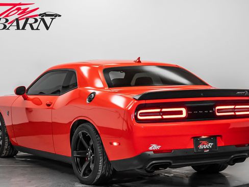 Used 2017 Dodge Challenger SRT Hellcat image 3