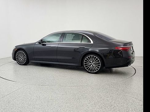 Used 2022 Mercedes-Benz S 580 4MATIC Sedan image 7