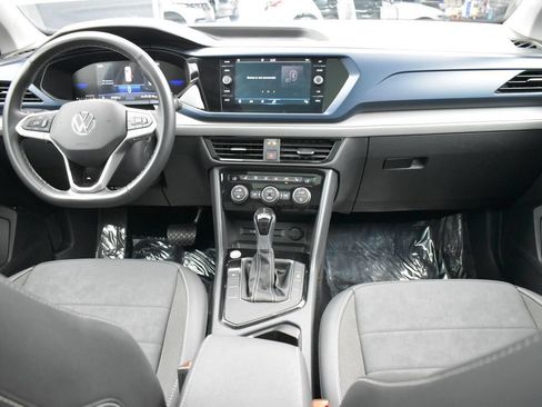 Used 2024 Volkswagen Taos SE FWD image 14