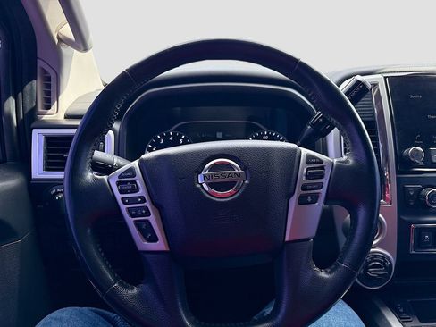 Used 2021 Nissan Titan SV w/ SV Convenience Package AWD/4WD image 11