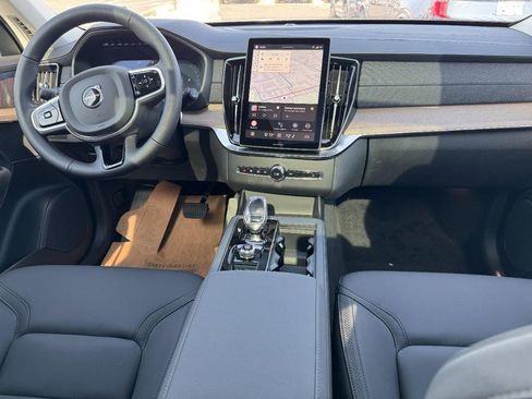 New 2026 Volvo XC90 B5 Plus w/ Protection Package image 6