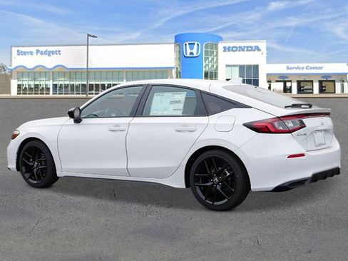 Used 2025 Honda Civic Sport image 4