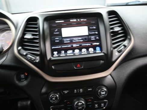 Used 2016 Jeep Cherokee Limited w/ Trailer Tow Group image 10