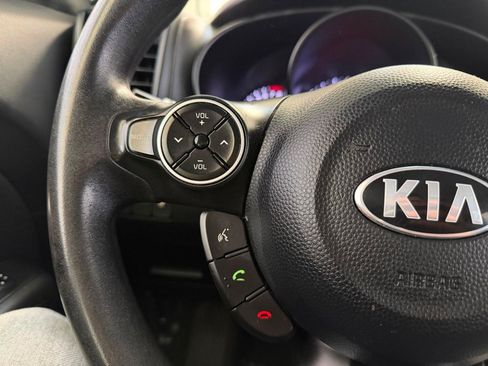 Used 2019 Kia Soul + FWD image 28