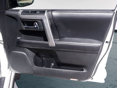 Used 2019 Toyota 4Runner Limited RWD image 31