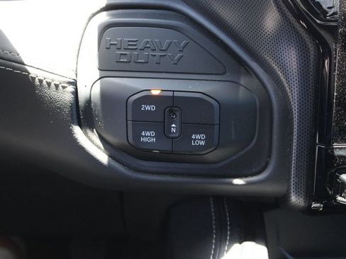 Used 2026 RAM 2500 Limited AWD/4WD image 19