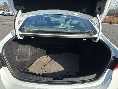 Used 2024 Chevrolet Malibu LT image 21