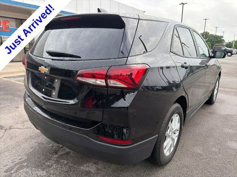 Used 2024 Chevrolet Equinox LS w/ LS Convenience Package FWD image 4