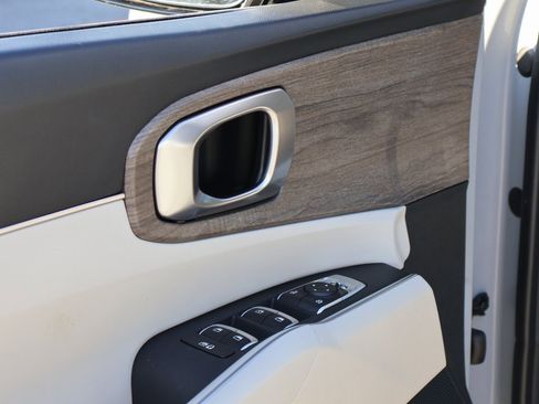 Used 2023 Kia Sorento X-Line EX image 23