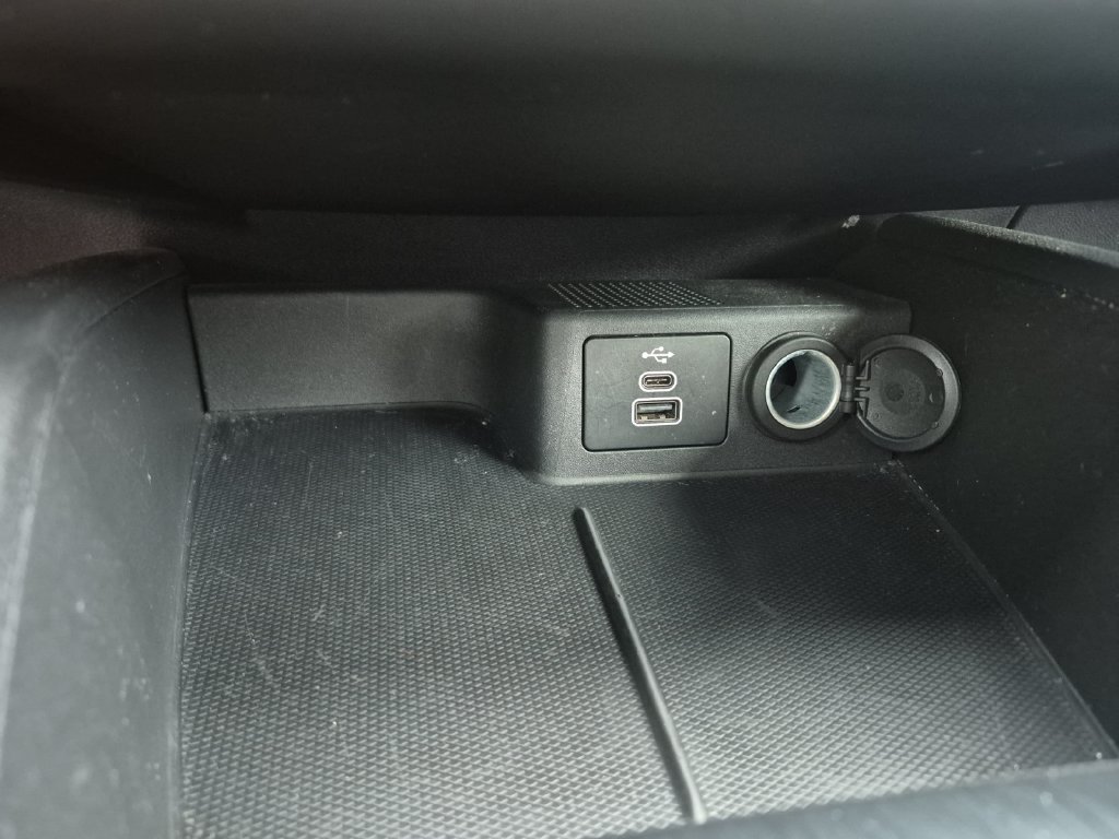 Used 2025 Ford Escape Active AWD/4WD image 20