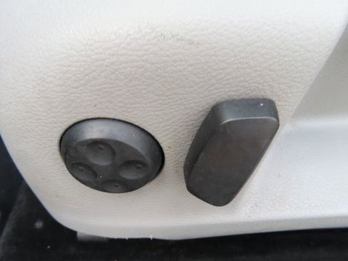 Used 2007 Volkswagen Passat 2.0T image 18