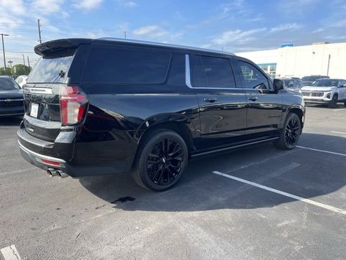 Used 2021 Chevrolet Suburban High Country image 8