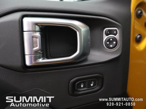New 2026 Jeep Wrangler Unlimited Sahara AWD/4WD image 39