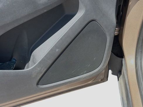 Used 2018 Chevrolet Equinox LS image 17