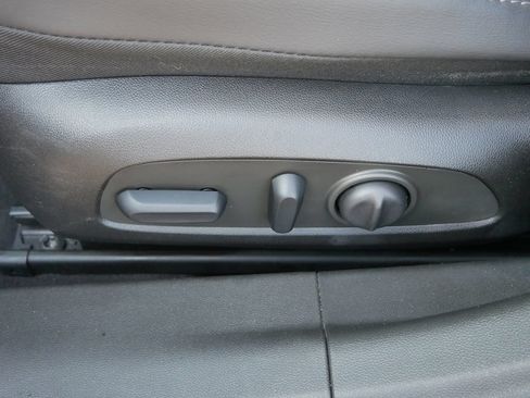 Used 2019 Buick LaCrosse Essence FWD image 13