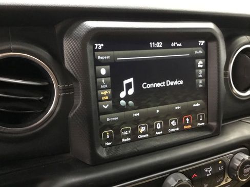 Used 2019 Jeep Wrangler Unlimited Sahara w/ Quick Order Package 24M Moab AWD/4WD image 24