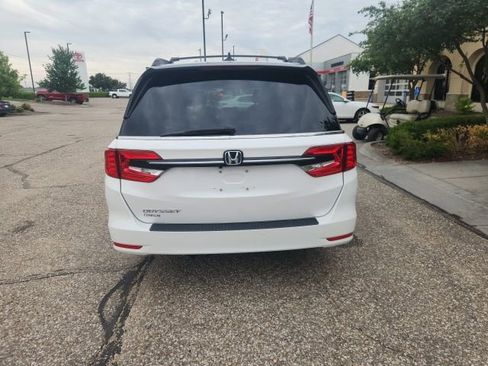 Used 2024 Honda Odyssey EX-L image 2