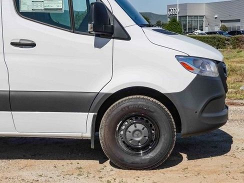 New 2025 Mercedes-Benz Sprinter 2500 image 25