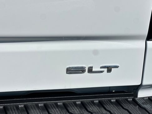 Used 2024 GMC Sierra 1500 SLT image 50