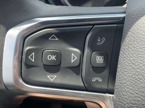 Used 2026 RAM 2500 Laramie AWD/4WD image 28