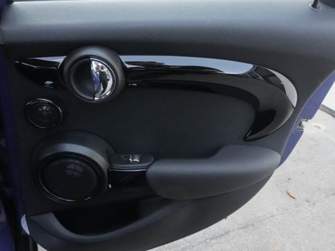 Used 2019 MINI Cooper S image 31