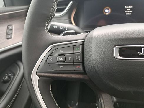 New 2025 Jeep Grand Cherokee L Limited image 19