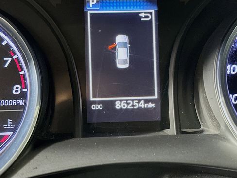 Used 2020 Toyota Camry SE image 18