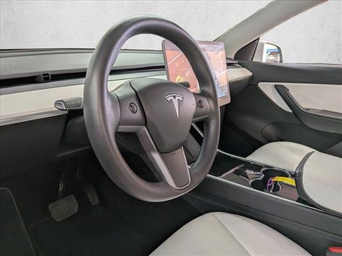 Used 2020 Tesla Model Y Long Range AWD/4WD image 13