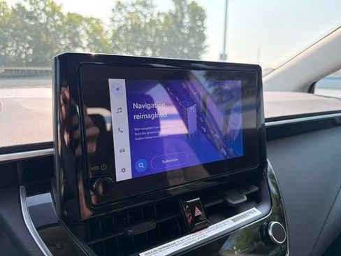 Used 2024 Toyota Corolla LE FWD image 27