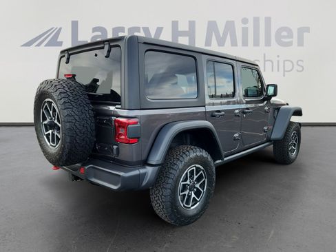 New 2026 Jeep Wrangler Unlimited Rubicon w/ Technology Group AWD/4WD image 6
