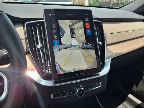 New 2026 Volvo XC90 B5 Plus AWD/4WD image 27