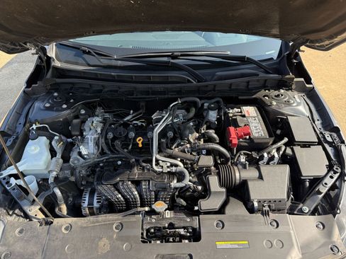 Used 2025 Nissan Altima 2.5 SV image 32