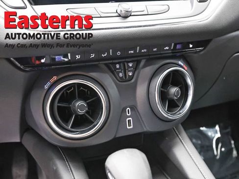 Used 2025 Chevrolet Blazer LT FWD image 20