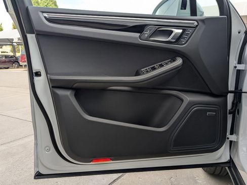 New 2026 Porsche Macan S image 13