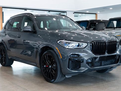 Used 2023 BMW X5 M50i w/ Executive Package image 3